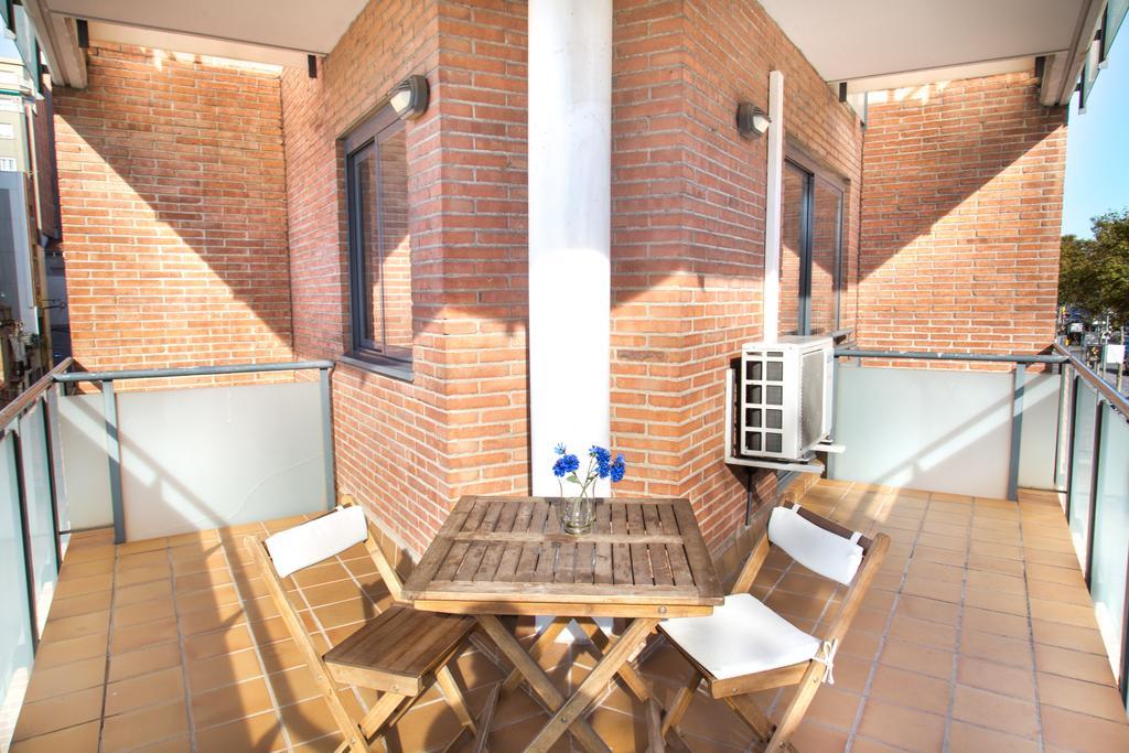 New & Sunny Apartment Barcelona Kültér fotó