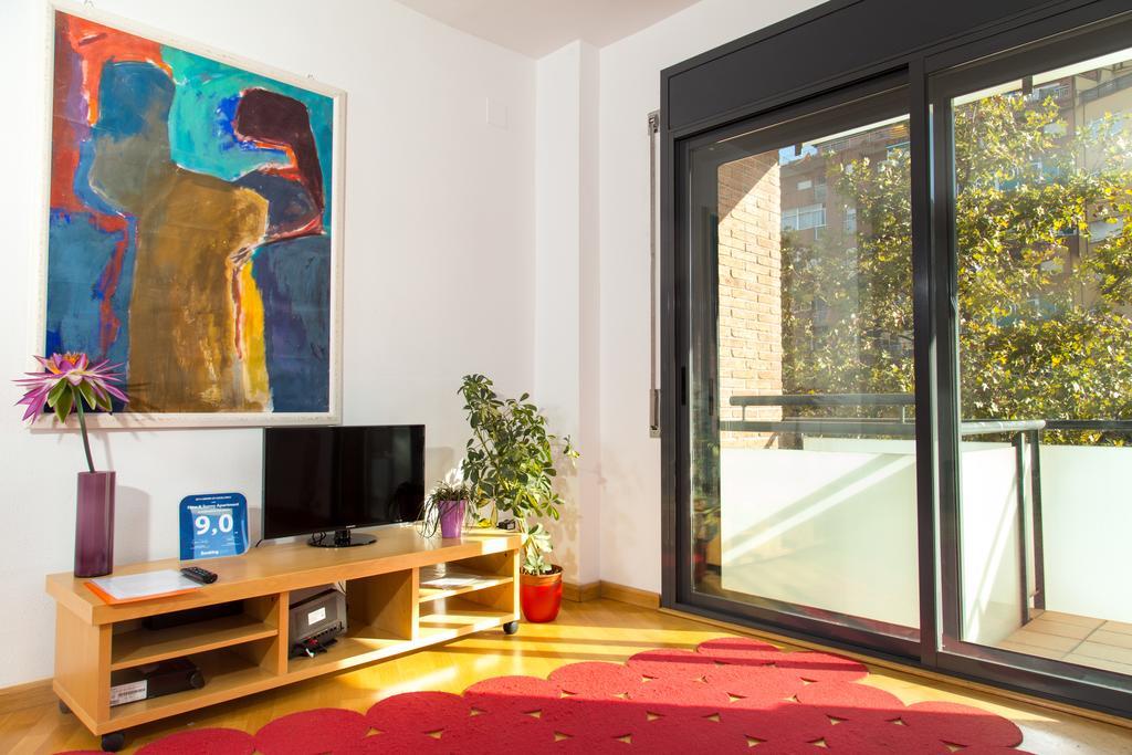 New & Sunny Apartment Barcelona Kültér fotó