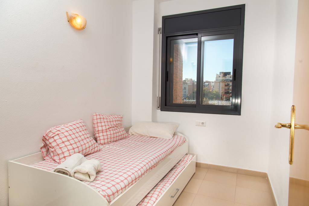 New & Sunny Apartment Barcelona Kültér fotó